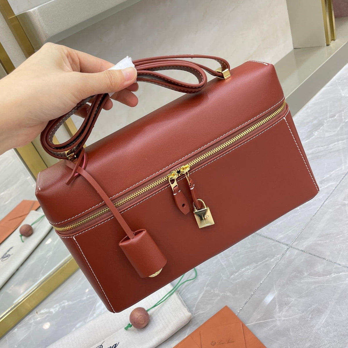 Saddle Loro Leather Bag